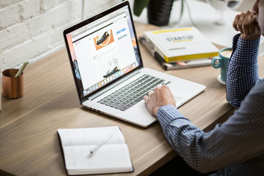 How AI Can Help You Build a Blog Content Flywheel