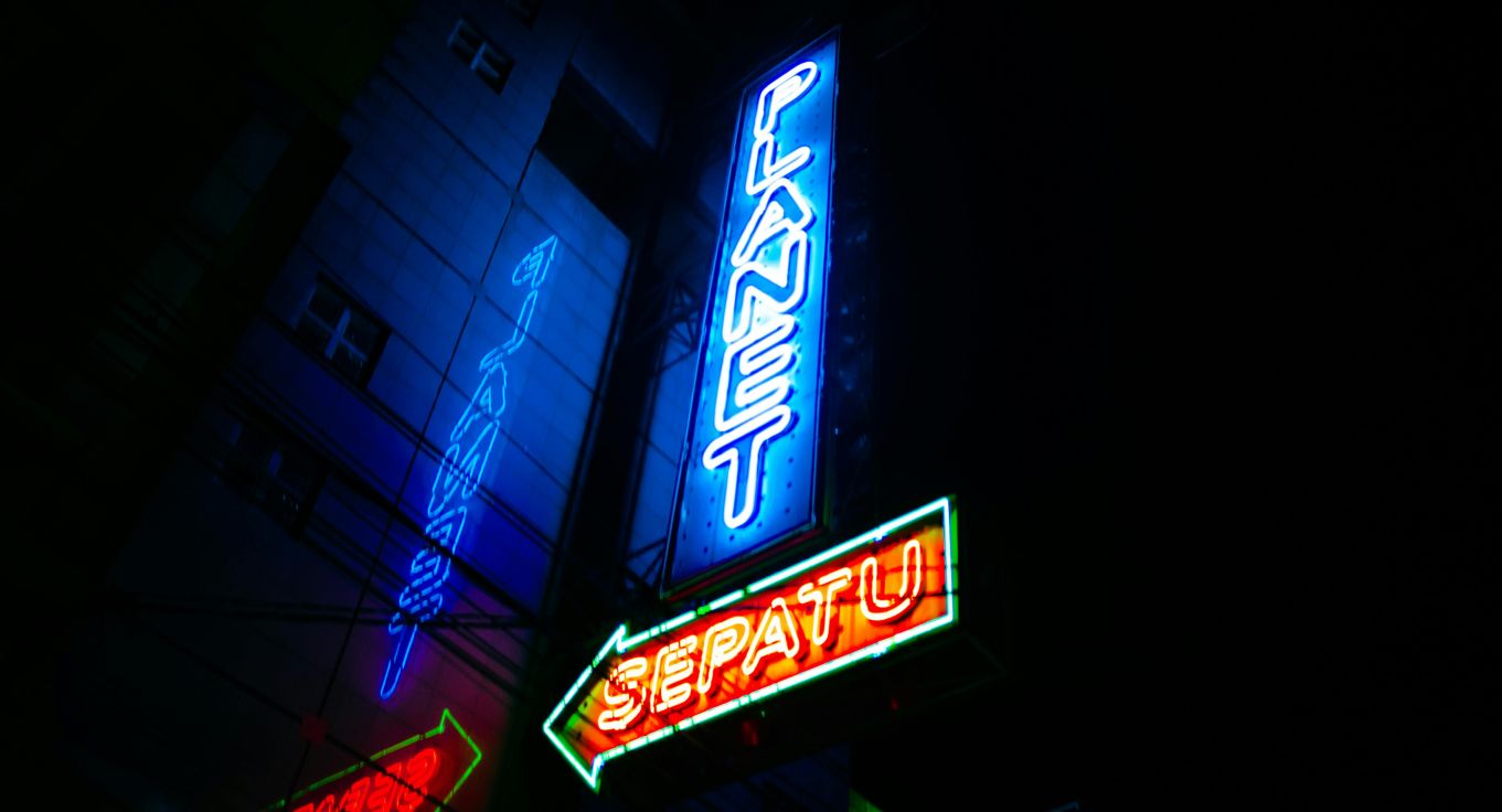 AI Strategies for Building Brand Authority